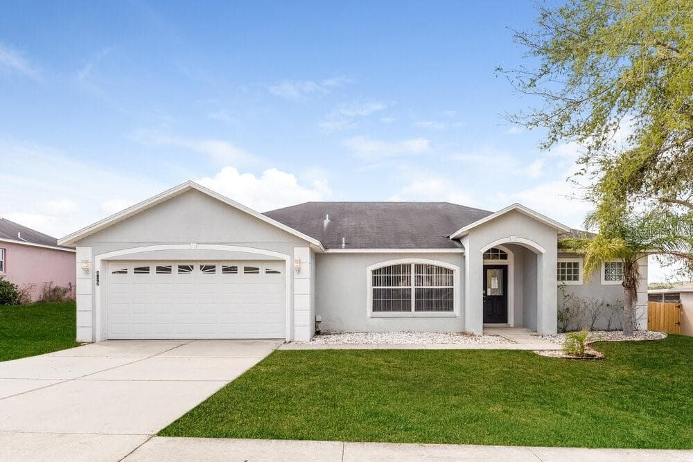 819 SHORE BREEZE WAY MINNEOLA, FL 34715
