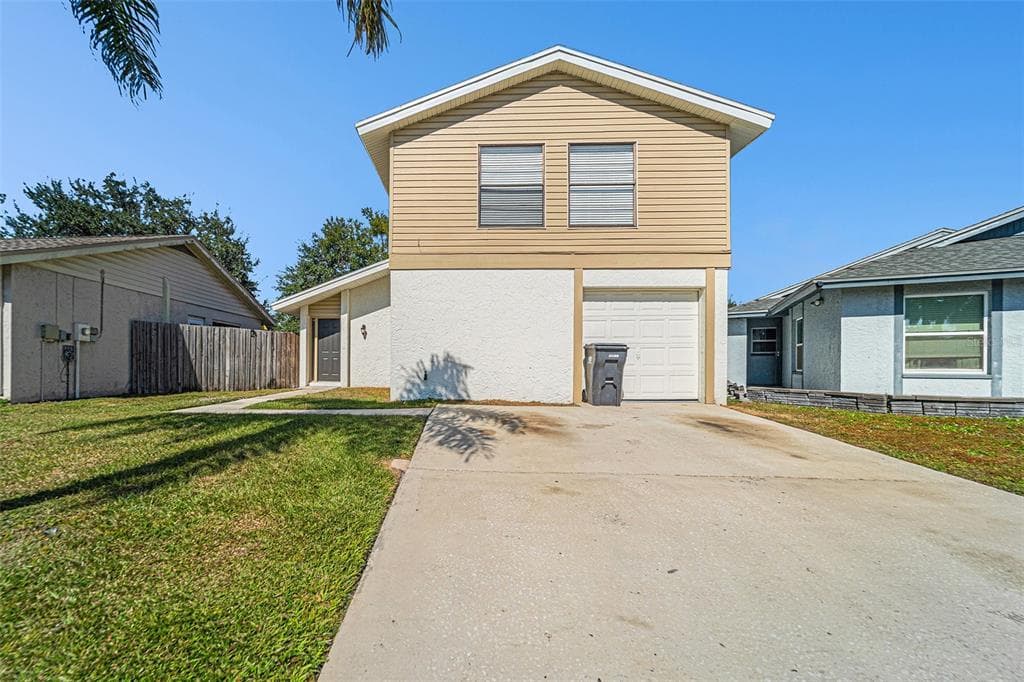 10315 FERNBROOK LANE TAMPA, FL 33624