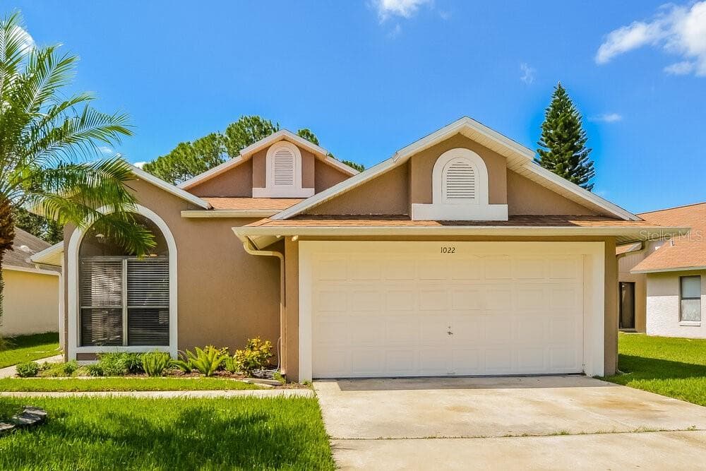 1022 HENSON COURT OVIEDO, FL 32765