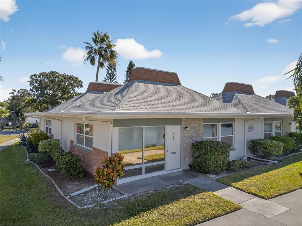 4328 TAHITIAN GARDENS CIRCLE UNIT E HOLIDAY, FL 34691
