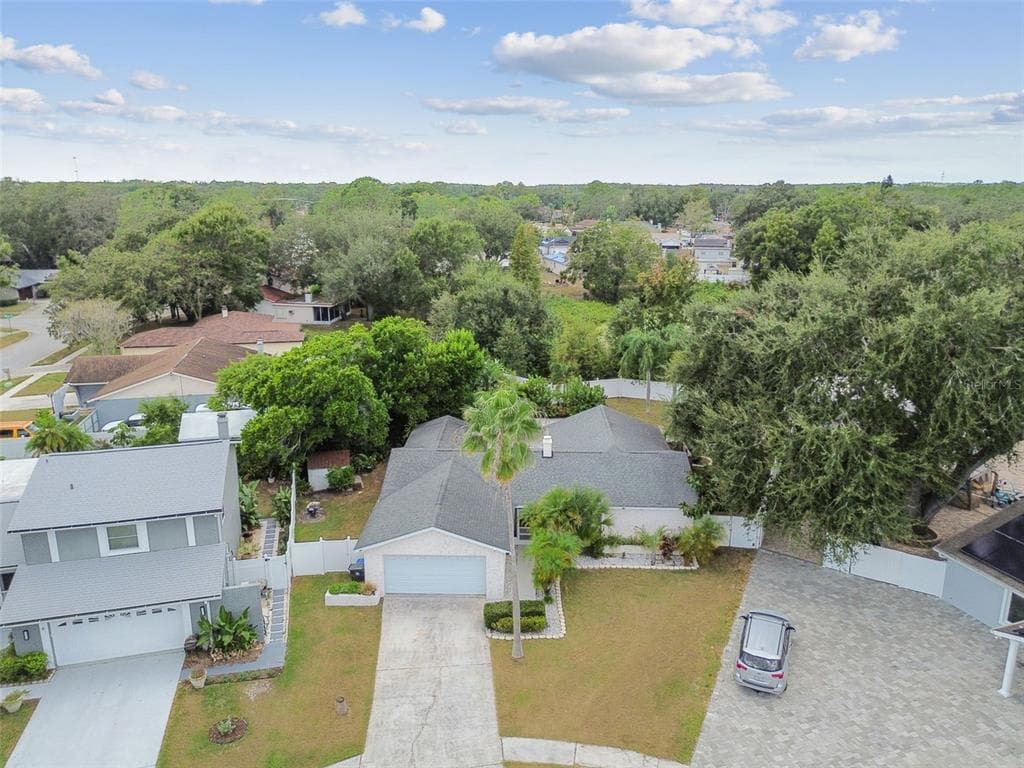 5426 PENTAIL CIRCLE TAMPA, FL 33625