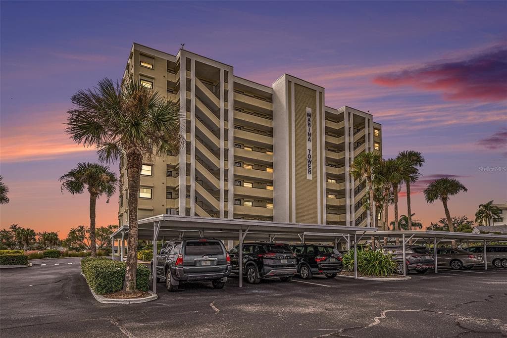 2530 GARY CIRCLE UNIT 802 DUNEDIN, FL 34698