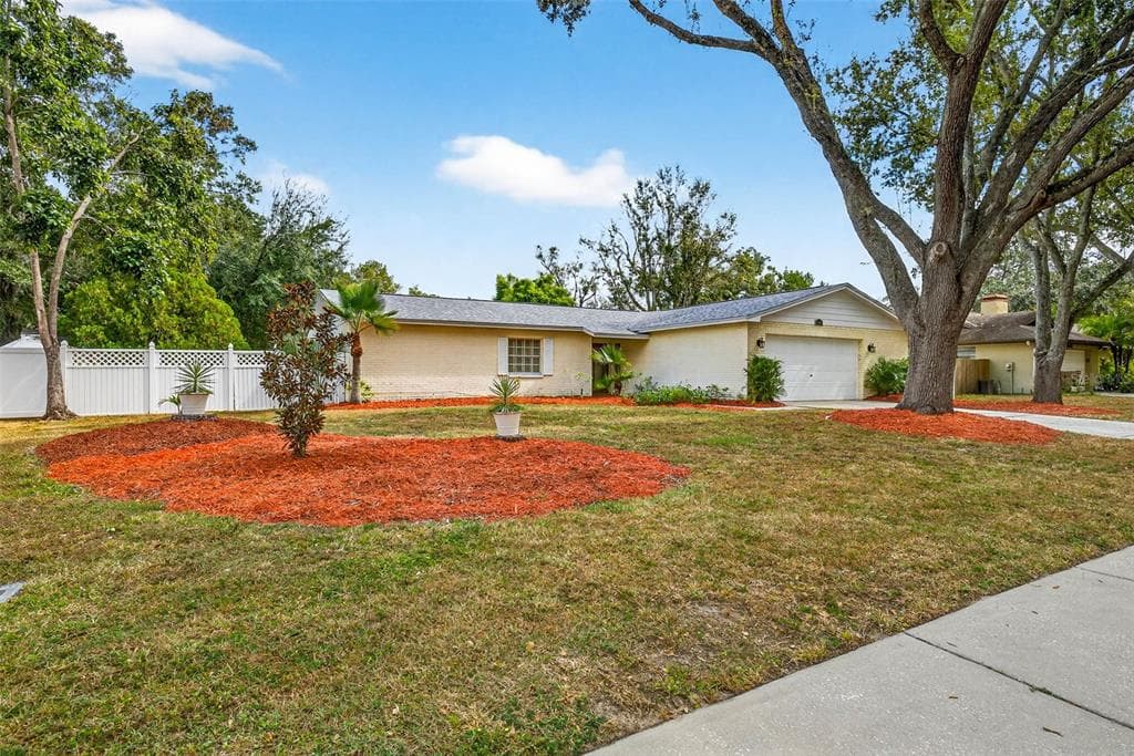 11009 CINDERLANE PLACE TEMPLE TERRACE, FL 33617
