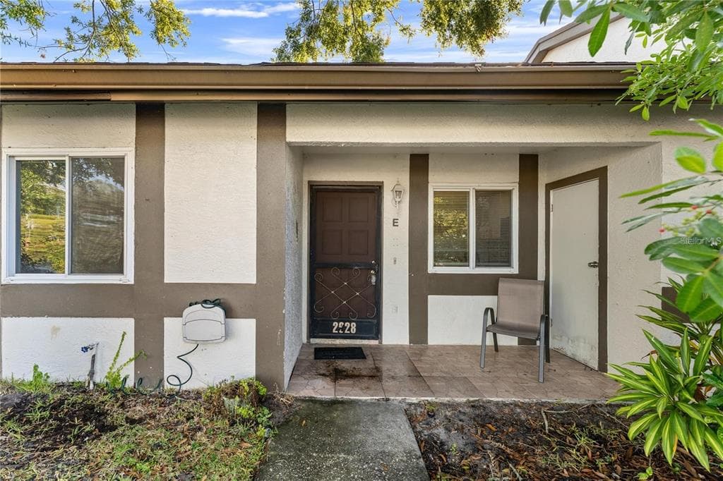 2928 BANCROFT CIR CIRCLE E UNIT E PALM HARBOR, FL 34683