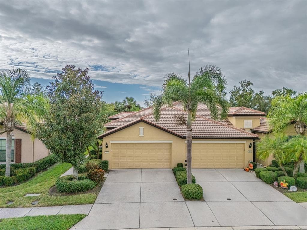 5521 SUNSET FALLS DRIVE APOLLO BEACH, FL 33572