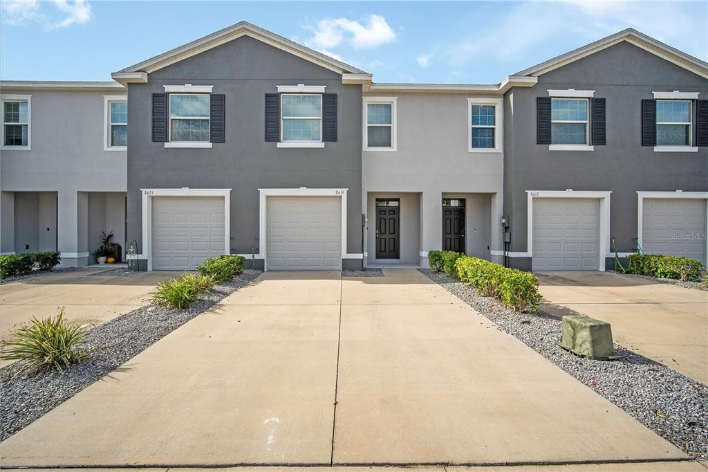 8619 FALLING BLUE PLACE RIVERVIEW, FL 33578