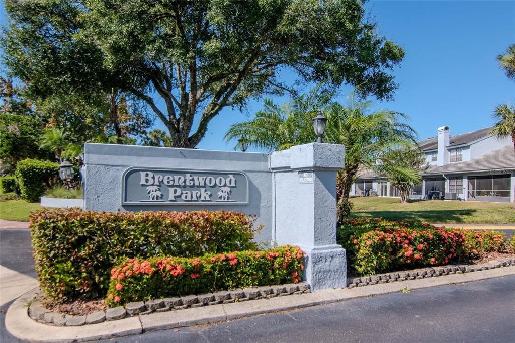 4127 BRENTWOOD PARK CIRCLE TAMPA, FL 33624