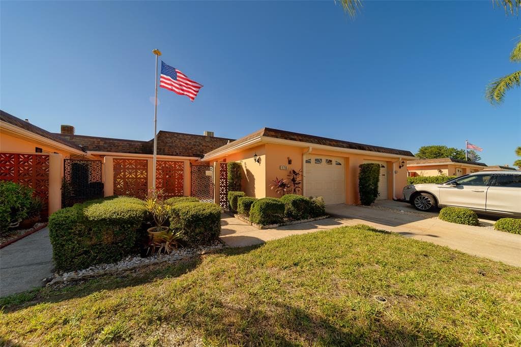 170 BOCA CIEGA POINT BOULEVARD S UNIT 170 ST PETERSBURG, FL 33708