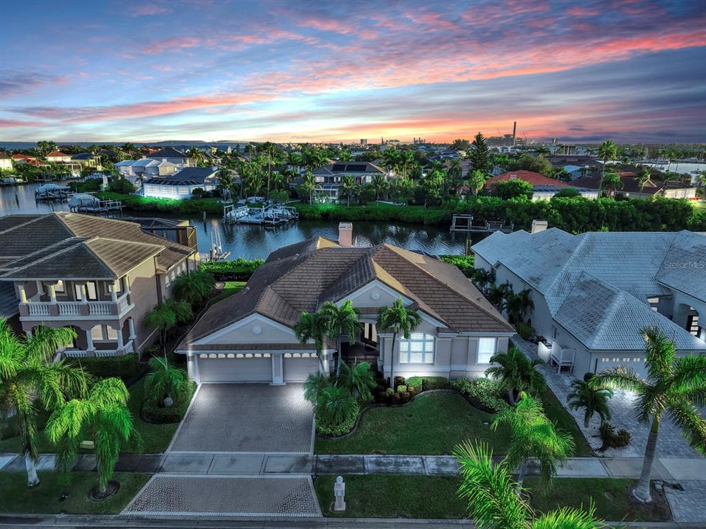 1309 ALHAMBRA DRIVE APOLLO BEACH, FL 33572