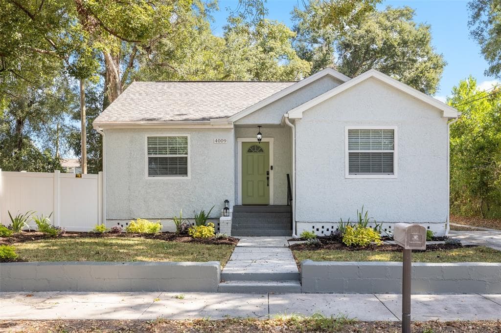 4009 N SEMINOLE AVENUE TAMPA, FL 33603