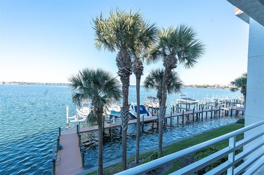 4687 MIRABELLA COURT ST PETE BEACH, FL 33706
