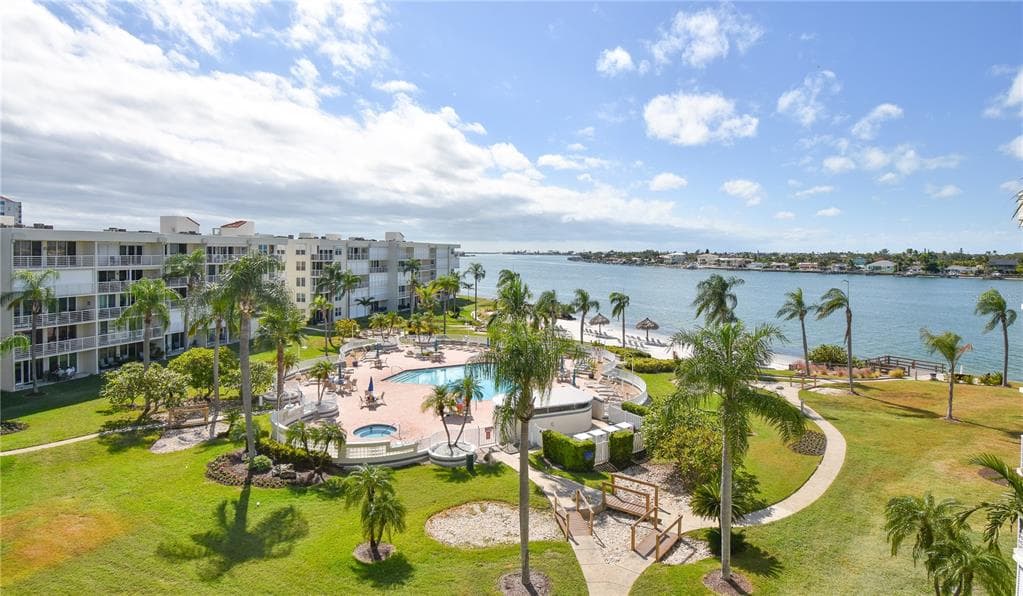 6021 BAHIA DEL MAR CIRCLE UNIT 540 ST PETERSBURG, FL 33715