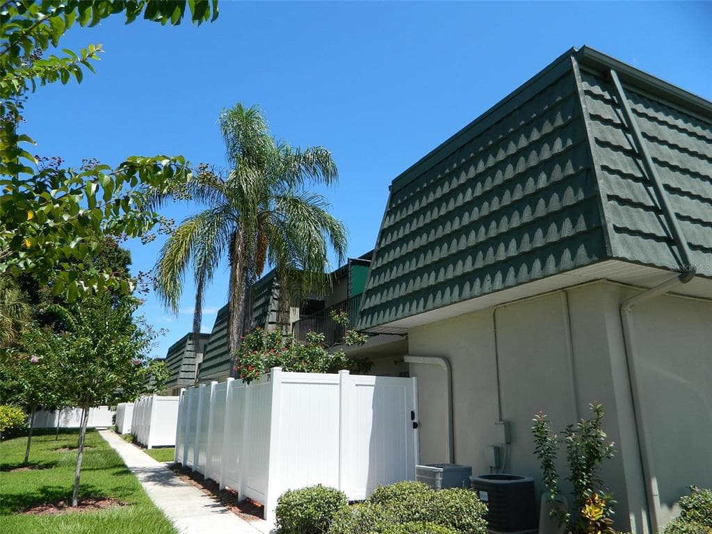 1799 N HIGHLAND AVENUE UNIT 58 CLEARWATER, FL 33755