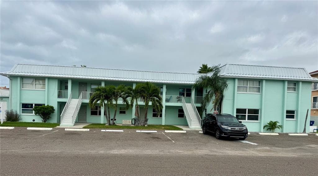 10 164TH AVE UNIT 11 REDINGTON BEACH, FL 33708