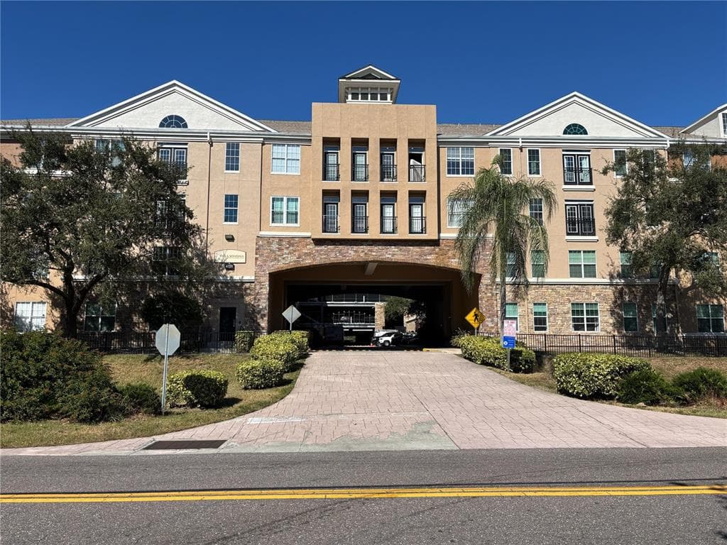 4221 W SPRUCE STREET UNIT 1418 TAMPA, FL 33607