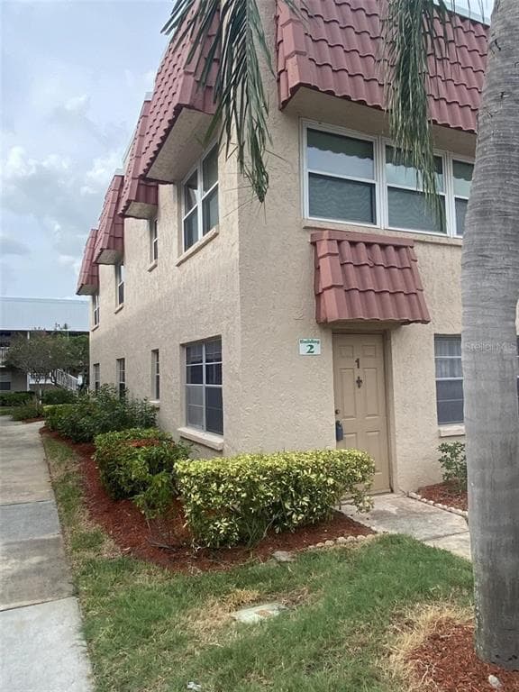 10033 64TH AVENUE N UNIT 1 ST PETERSBURG, FL 33708