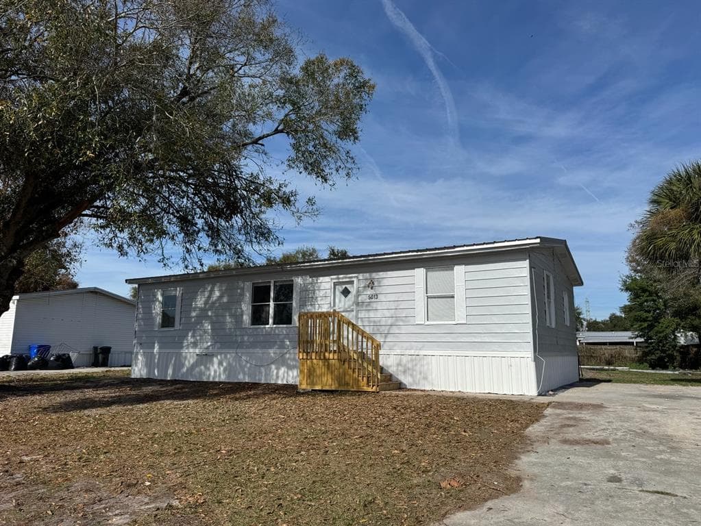 5013 MARC DRIVE TAMPA, FL 33619