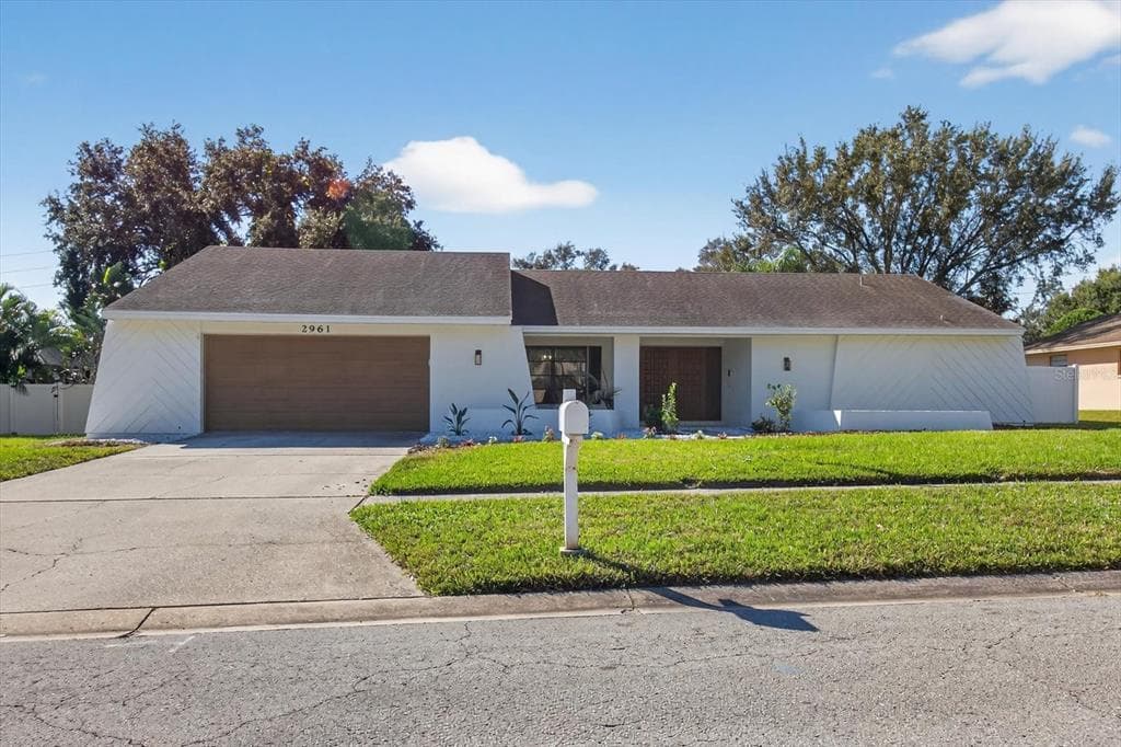2961 HEATHER TRAIL CLEARWATER, FL 33761
