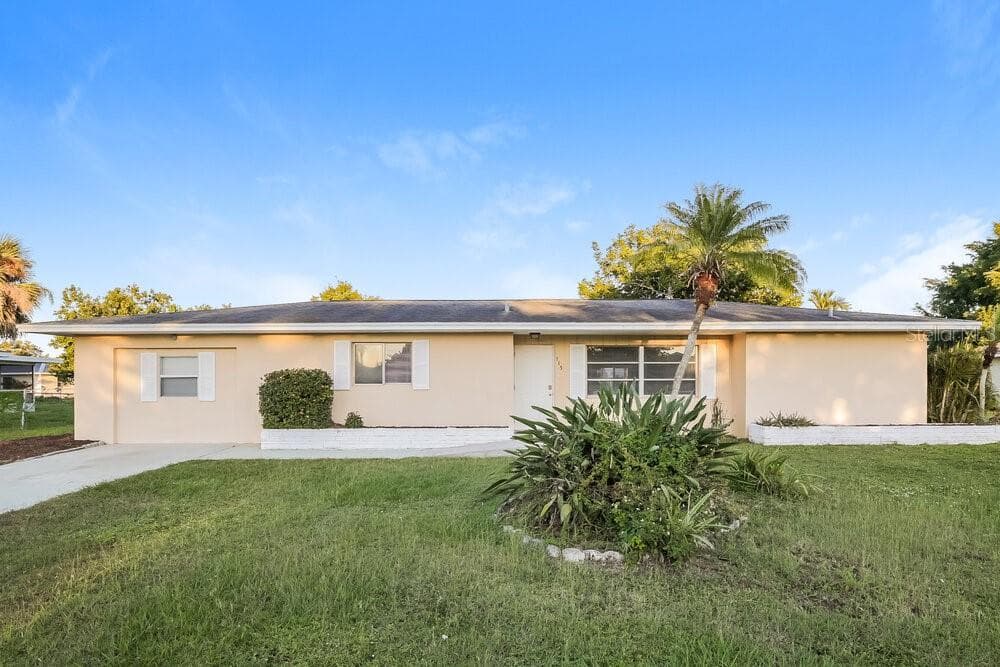 115 DALEVIEW AVENUE LEHIGH ACRES, FL 33936
