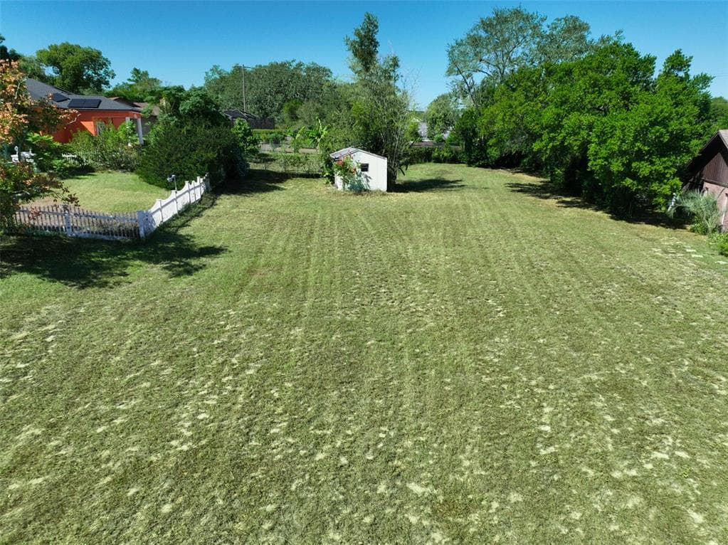 1114 CLASSIC DRIVE VALRICO, FL 33594