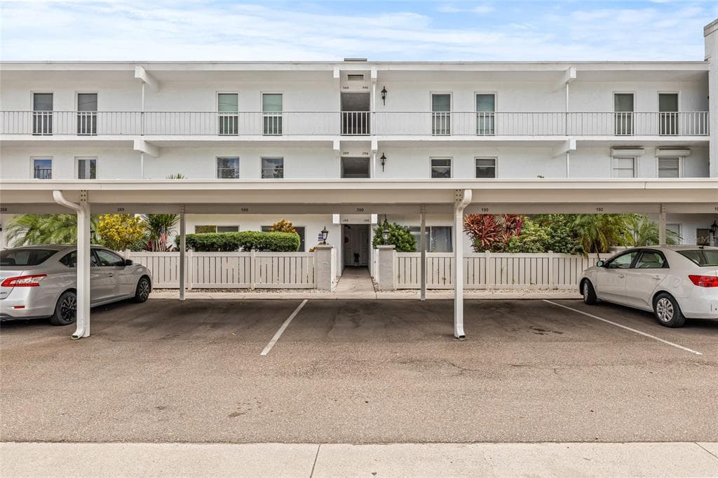 1655 S HIGHLAND AVENUE UNIT J390 CLEARWATER, FL 33756