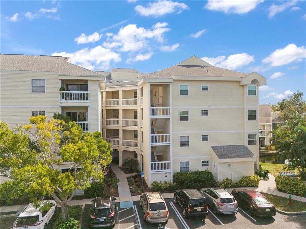 6817 STONES THROW CIRCLE N UNIT 17107 ST PETERSBURG, FL 33710