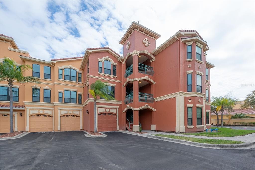 2709 VIA CIPRIANI UNIT 530B CLEARWATER, FL 33764