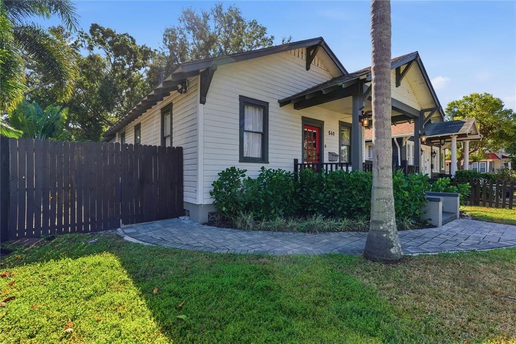 540 9TH AVENUE N ST PETERSBURG, FL 33701