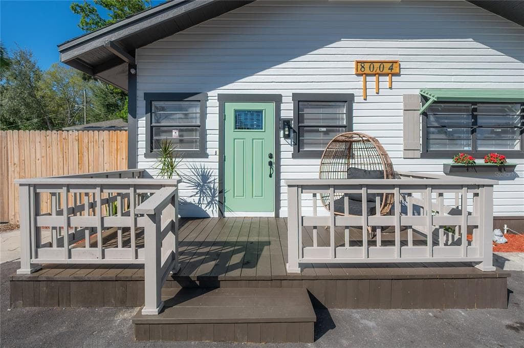 8004 N KLONDYKE STREET TAMPA, FL 33604