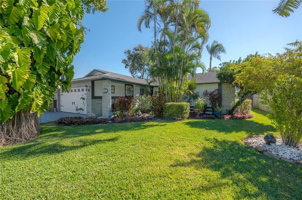 6809 SANDWATER TRAIL N PINELLAS PARK, FL 33781