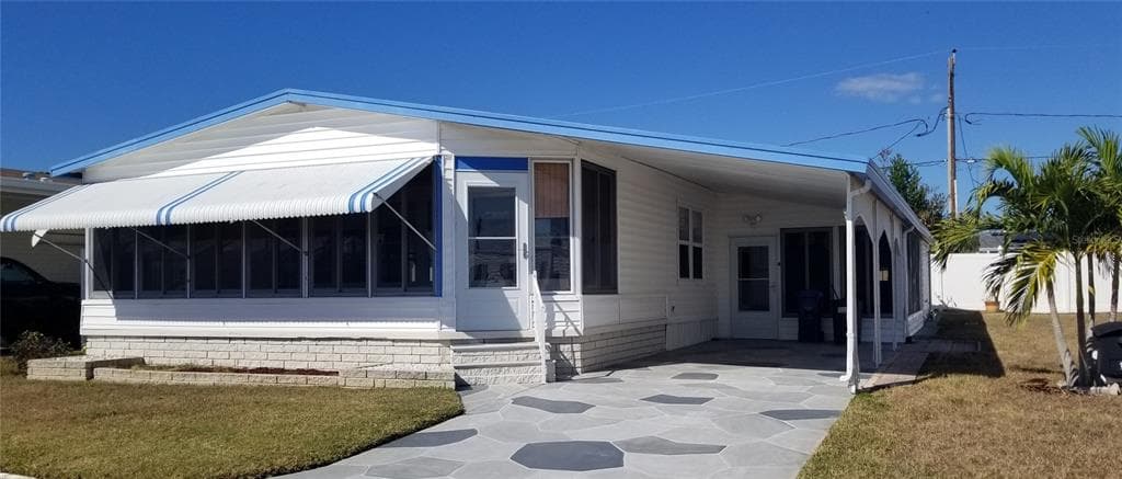3835 LOMI LOMI DRIVE HOLIDAY, FL 34691
