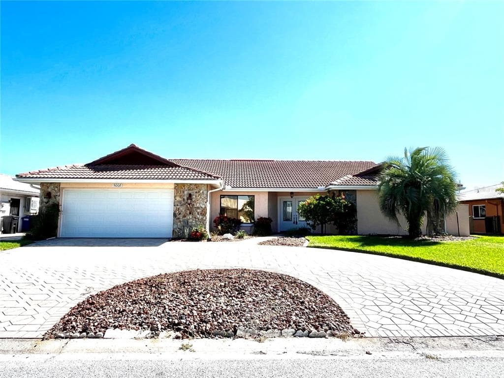 5008 SOUTHSHORE DRIVE