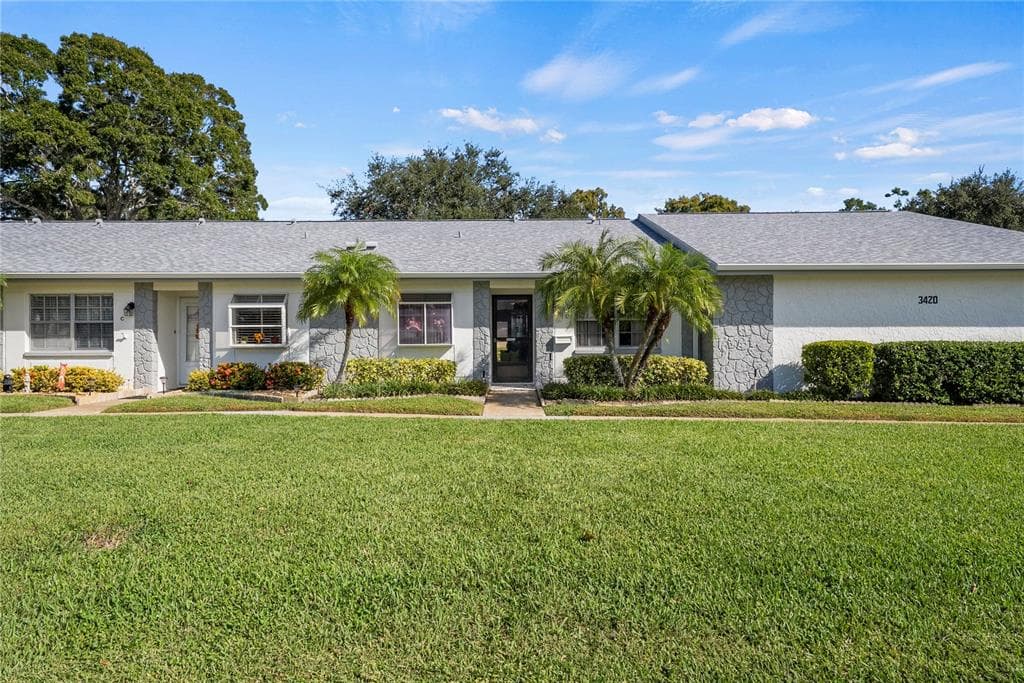 3420 STONEHAVEN COURT E UNIT D PALM HARBOR, FL 34684