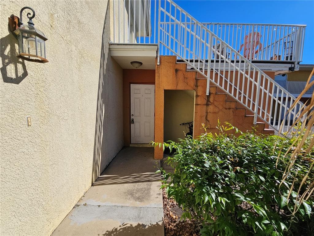 1375 DREW STREET UNIT 104 CLEARWATER, FL 33755