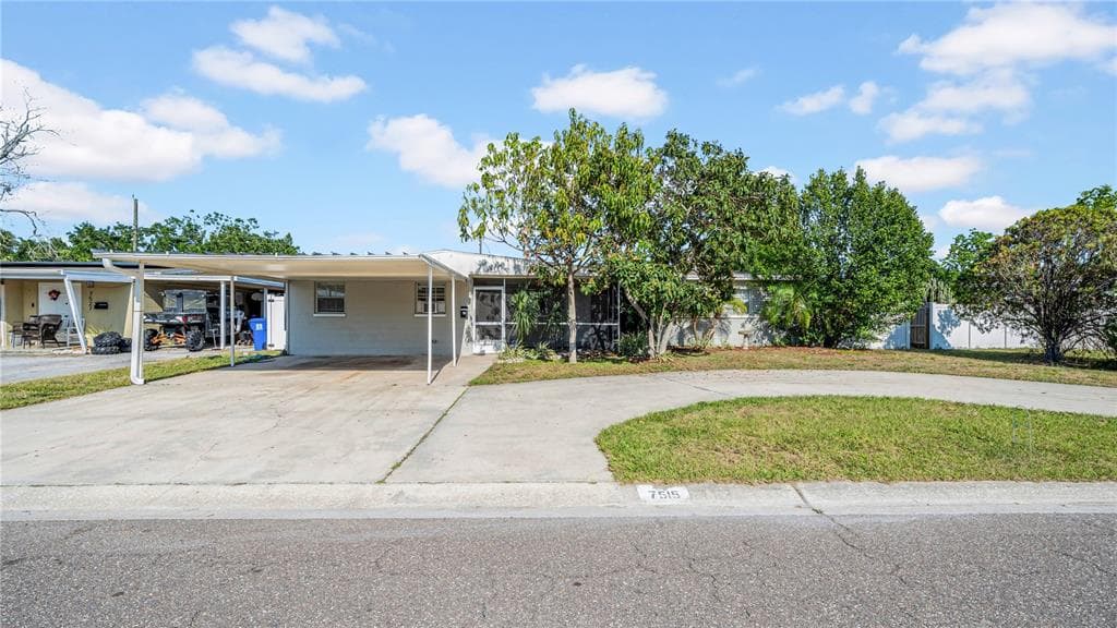 7515 17TH LANE N ST PETERSBURG, FL 33702