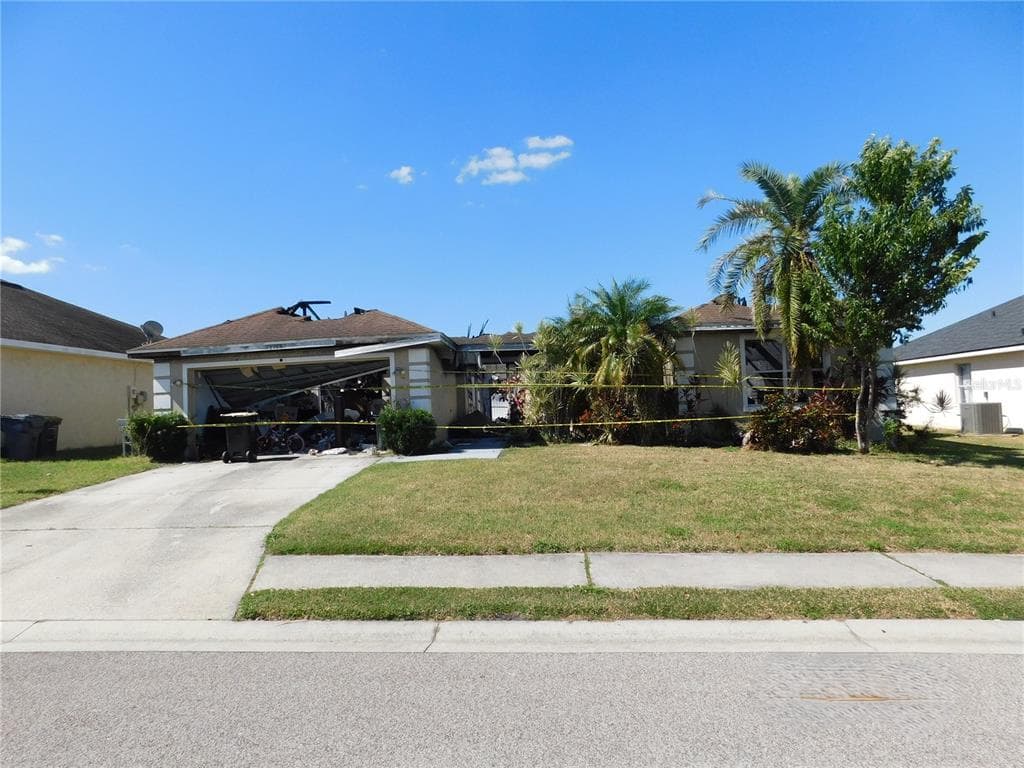 8706 FORT SOCRUM VILLAGE PLACE LAKELAND, FL 33810