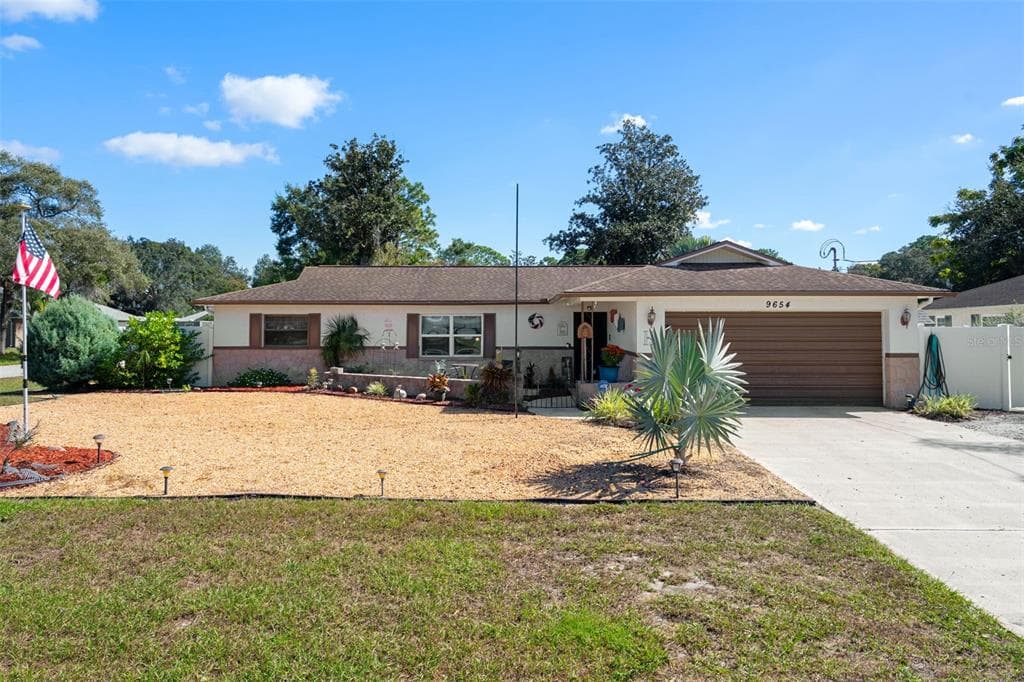 9654 ELDRIDGE ROAD SPRING HILL, FL 34608
