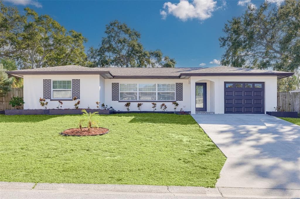 935 HILLWOOD DRIVE DUNEDIN, FL 34698