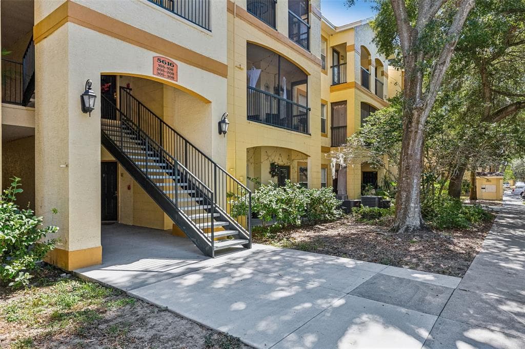 5616 PINNACLE HEIGHTS CIRCLE UNIT 307 TAMPA, FL 33624