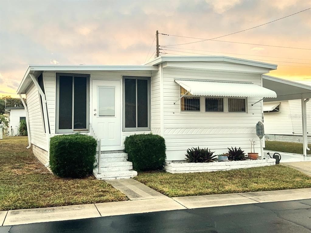2000 E BAY DRIVE UNIT 100 LARGO, FL 33771