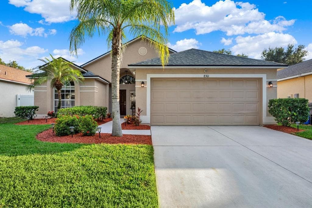 8301 CARRIAGE POINTE DRIVE GIBSONTON, FL 33534