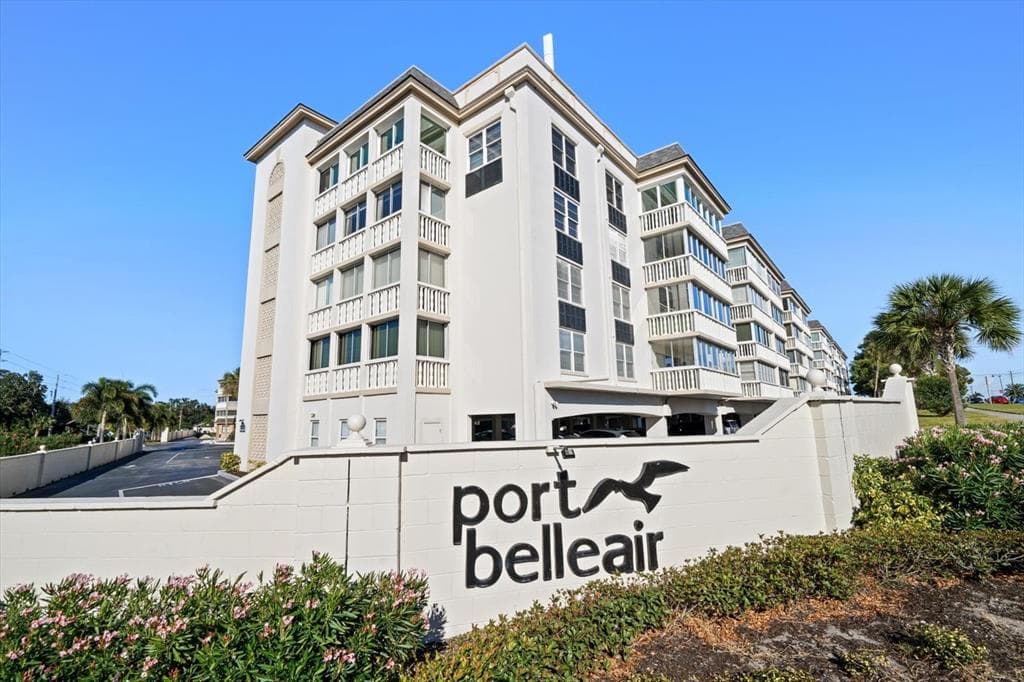 131 BLUFF VIEW DRIVE UNIT 104 BELLEAIR BLUFFS, FL 33770