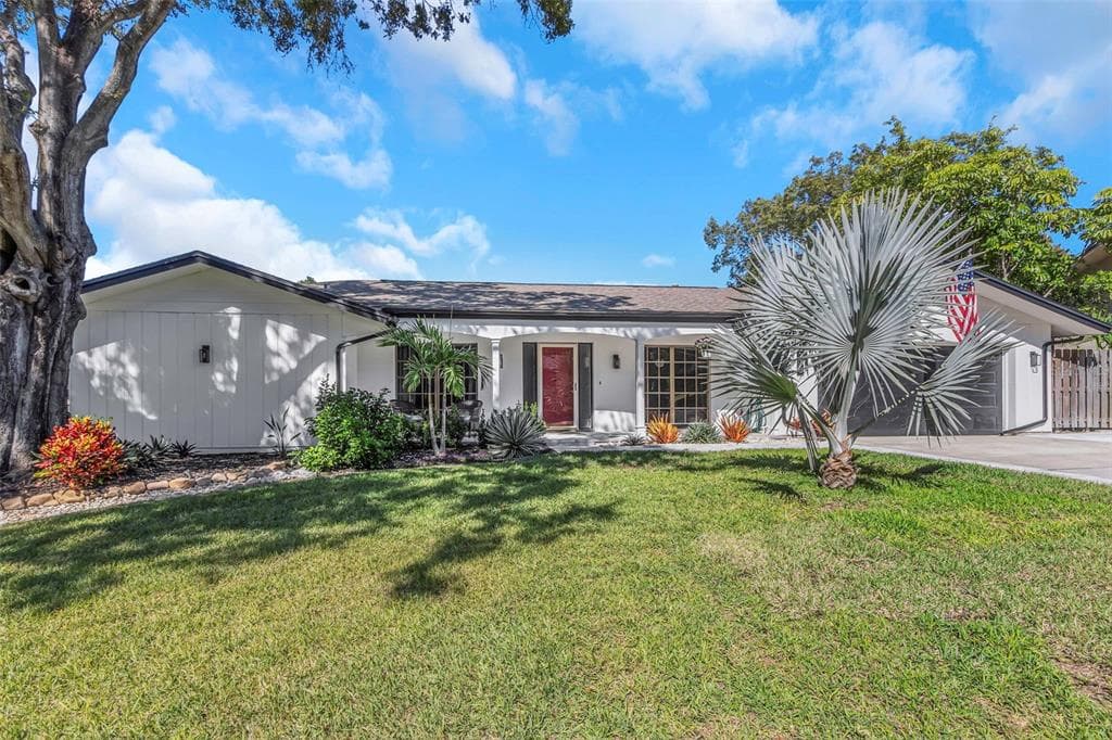 770 VILLAGE WAY PALM HARBOR, FL 34683
