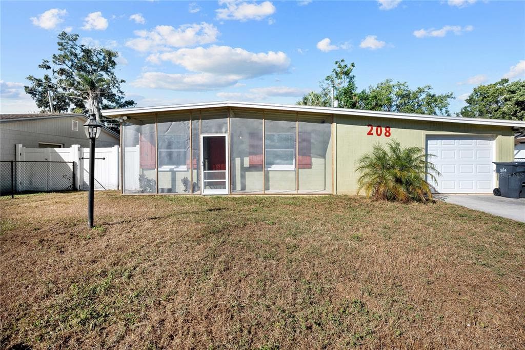 208 HARMONY LANE BRANDON, FL 33511