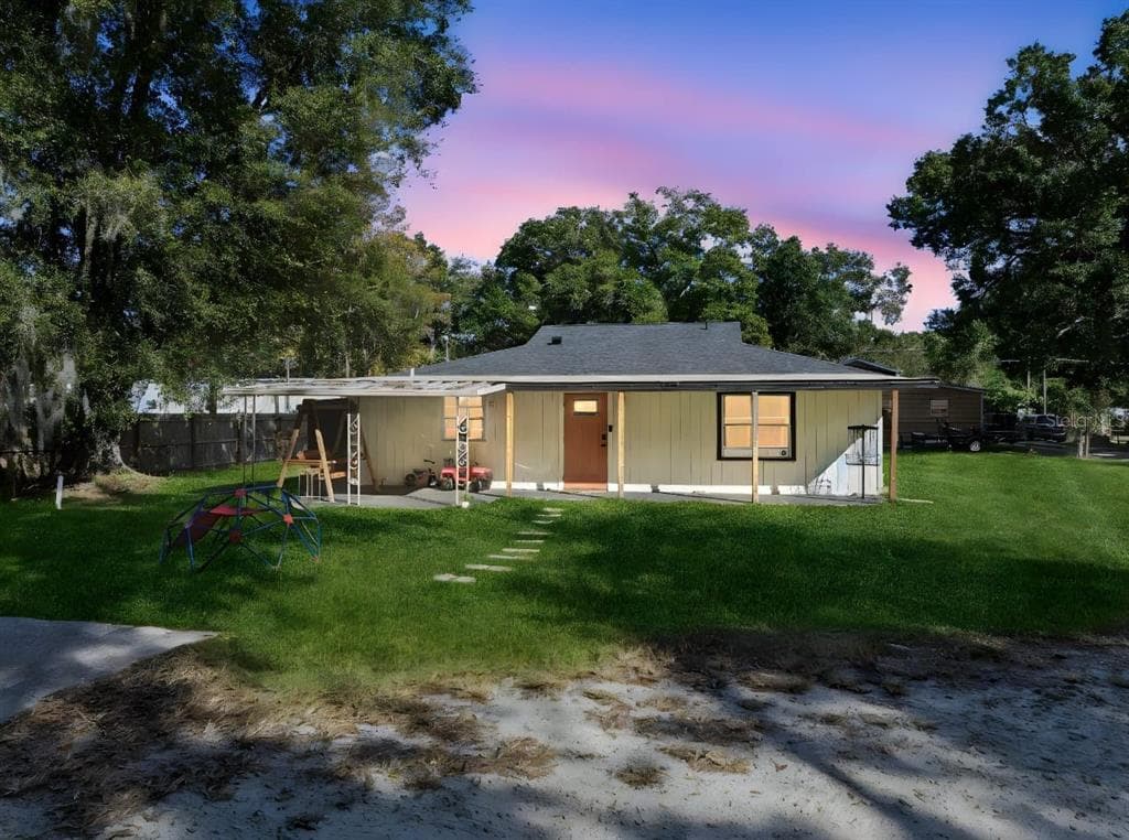 2698 OLD DIXIE HIGHWAY AUBURNDALE, FL 33823