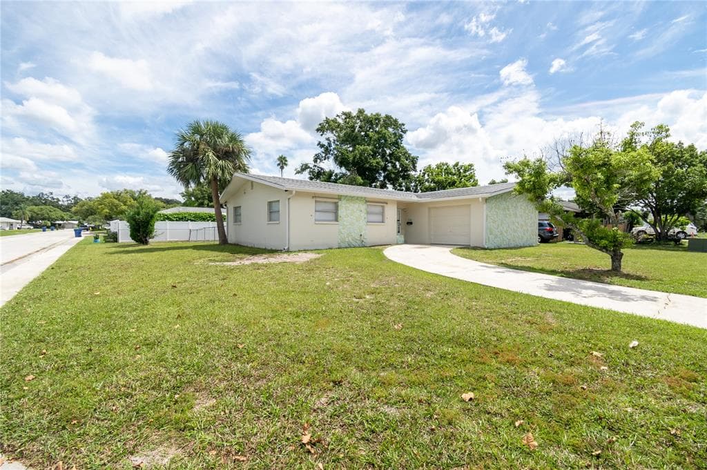 7102 HOLLYBAY ROAD NEW PORT RICHEY, FL 34653