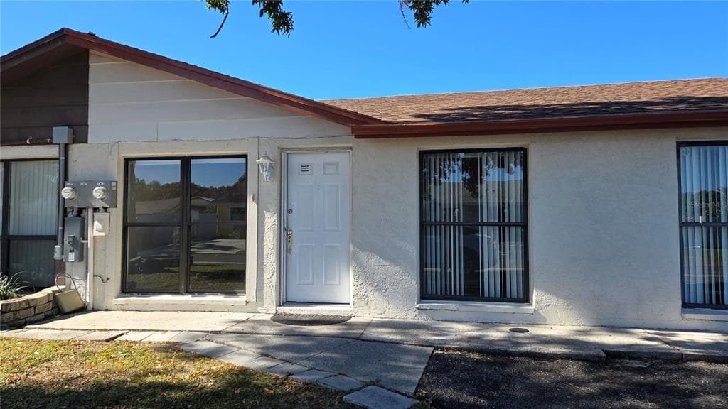 8810 COVERED BRIDGE COURT TAMPA, FL 33634