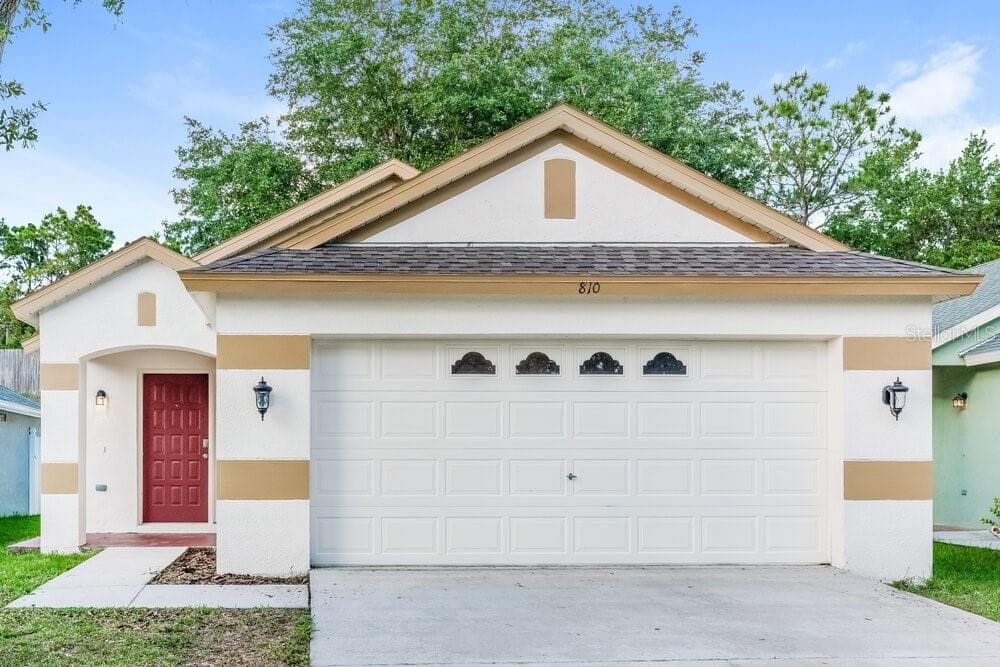 810 CAPE COD CIRCLE VALRICO, FL 33594