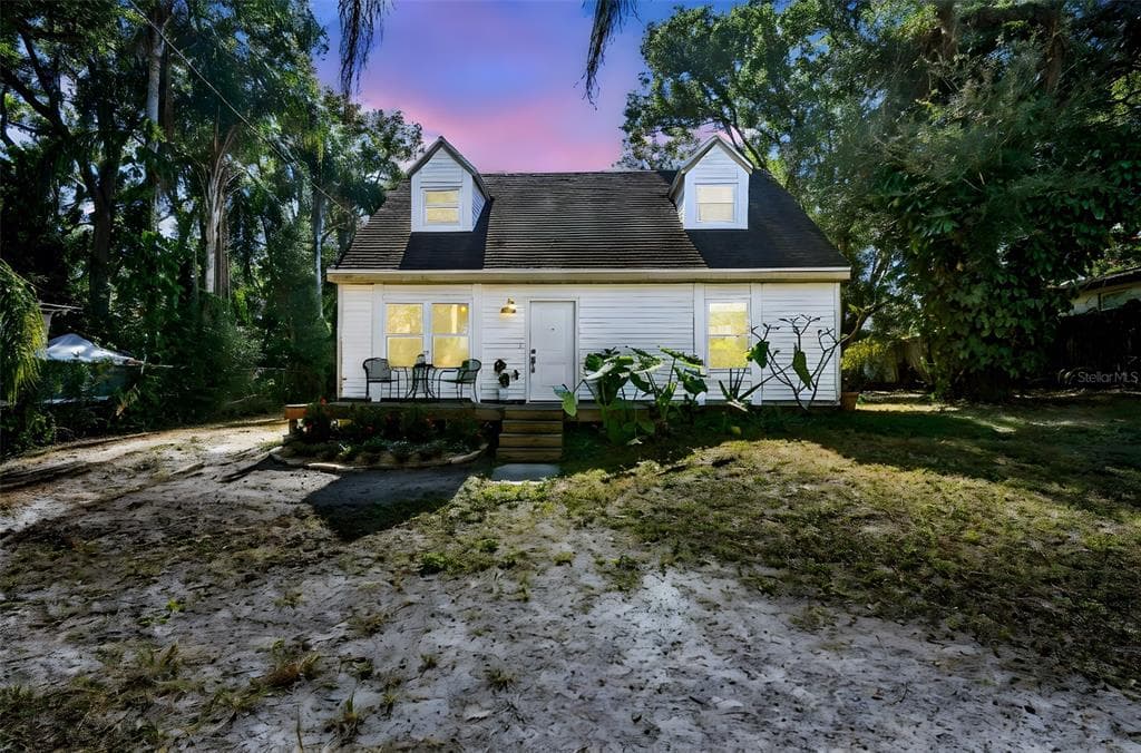 1803 E NORFOLK STREET TAMPA, FL 33610