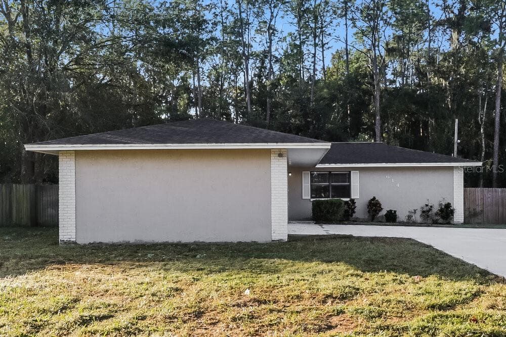 614 FOX LAKE DRIVE LAKELAND, FL 33809